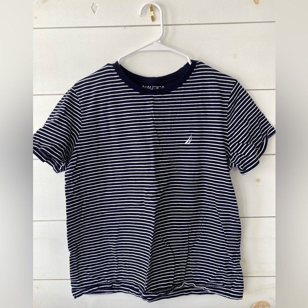 Nautica navy and white horizontal stripped t-shirt